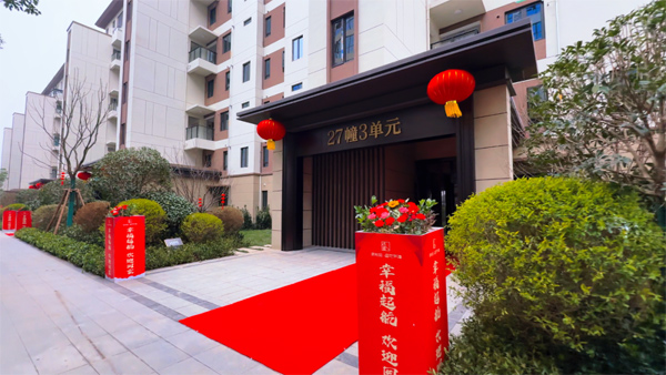 自带幼儿园紧邻襄阳三中，盛世东津高低配社区适配全阶段居住